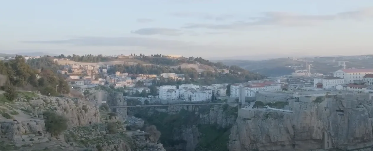 Vue de la région de Constantine, illustration du contexte