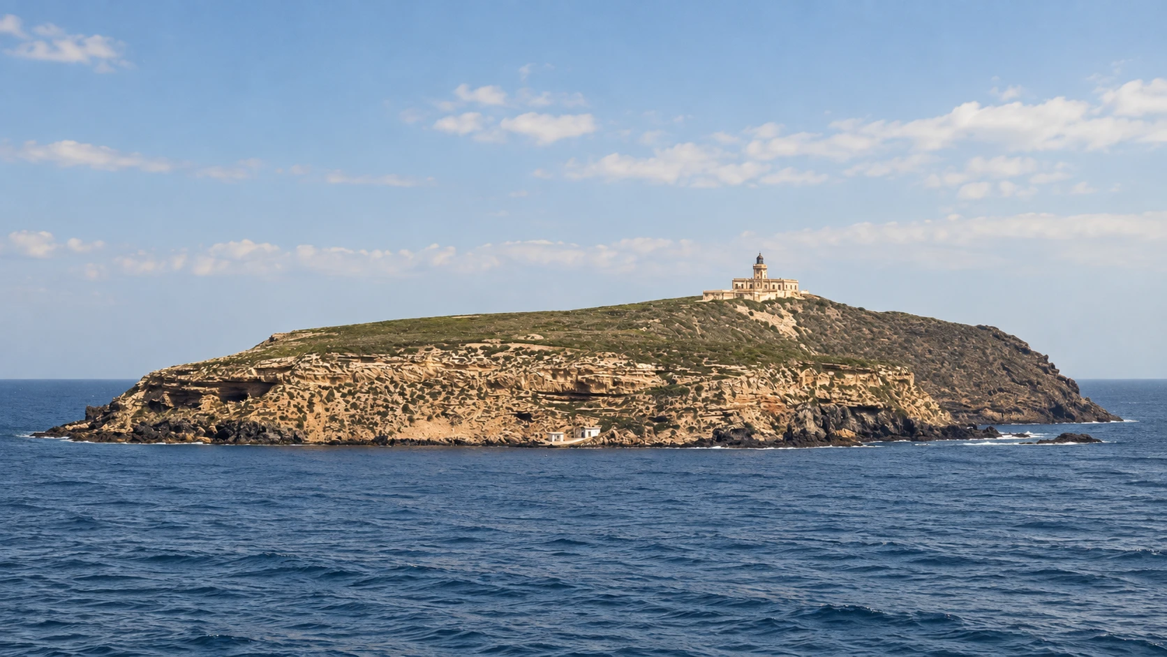 Illustration assistée par IA : Île de Rachgoun, au large de Beni Saf ; excursion dans le territoire d’Aïn Témouchent, pas vue du centre-ville.