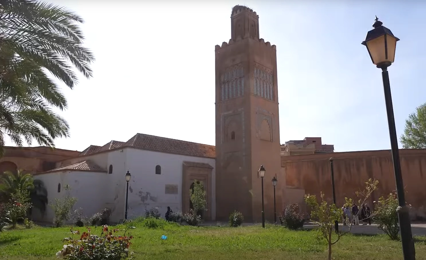 Le minaret et les murs de la citadelle du Mechouar à Tlemcen.