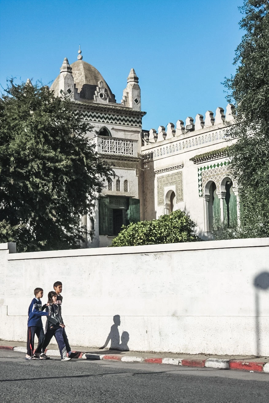 Façade de la Villa Sesini à Alger vue depuis la rue en 2008.